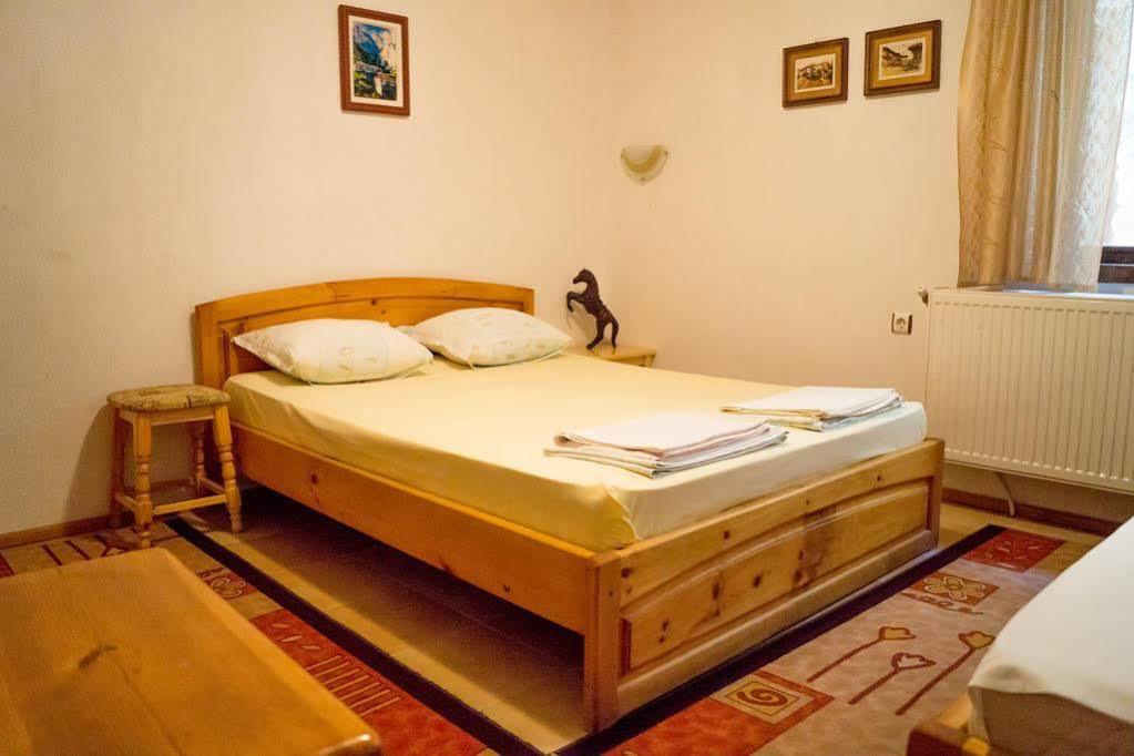 Toni'S Guest House Melnik  Ngoại thất bức ảnh