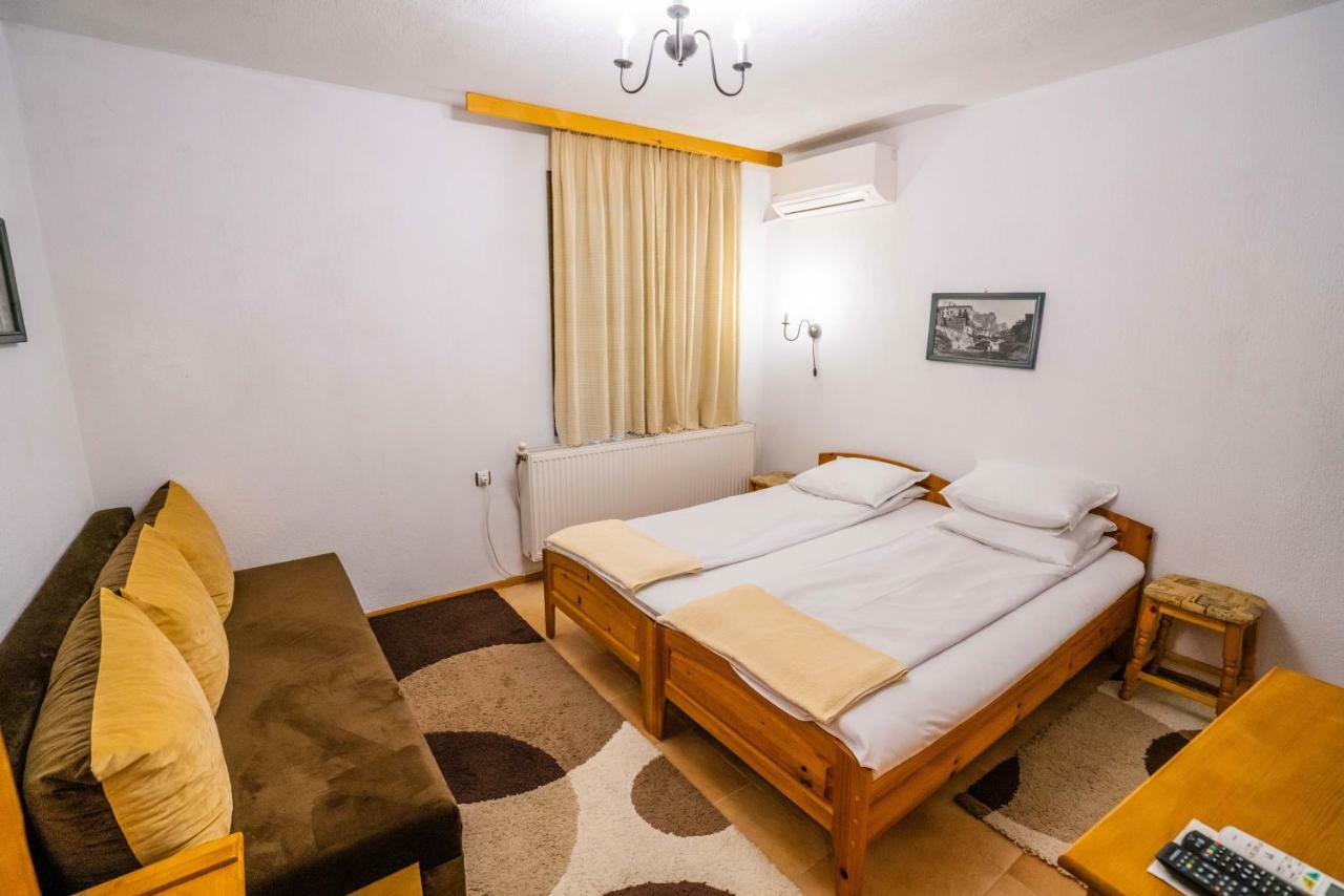 Toni'S Guest House Melnik  Ngoại thất bức ảnh